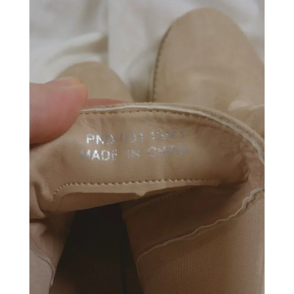 Chinese Laundry Beige Chelsea Lug Sole Ankle Boots Women's Size 10